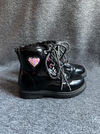 Prechodná jemne zateplene lakovane topanky, sinsay,27