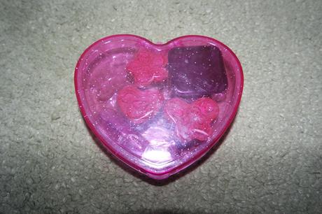 Pečiatky  v srdiečku, 