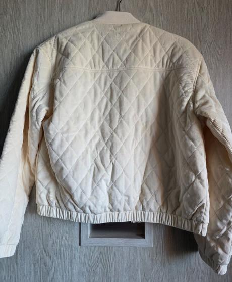 Menžestrová bombera, reserved,164