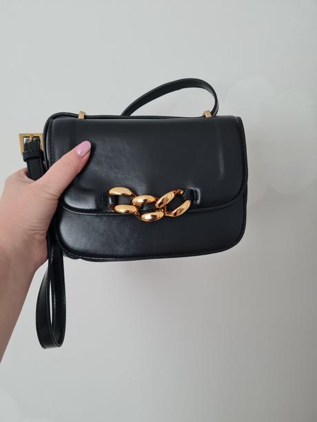 Kabelka reserved, reserved