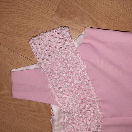 Šaty na spoločenskú údalosť, 140