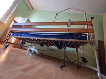 Elektrická polohovateľná posteľ pre imobilných, šírka (cm): 100,dĺžka (cm): 200