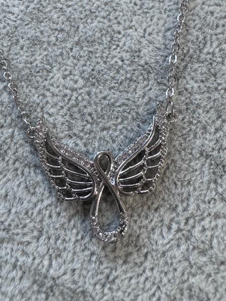 Retiazka s príveskom anjel,