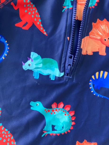 Next uv overal dino so zipsom top stav 2r., next,92