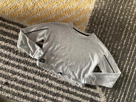 Mikinka s číslom, c&a,140