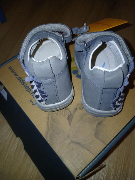 Nové  d.d.steep sandále, d.d.step,19