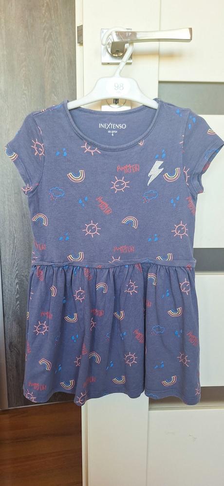 Šaty, in extenso,104