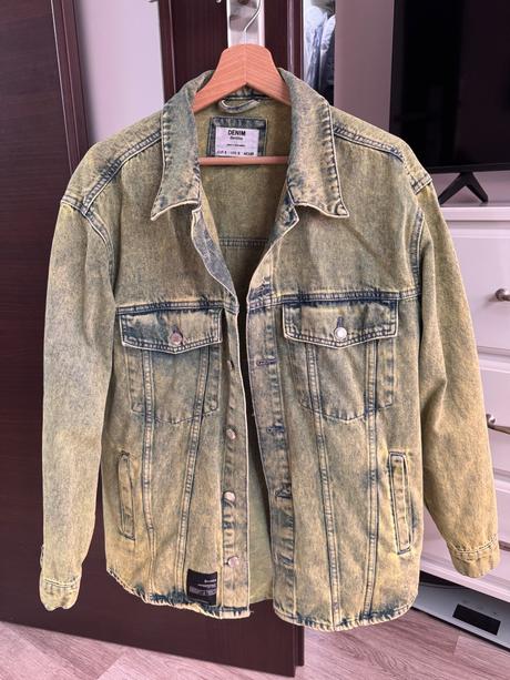 Krásna oversized bundička, bershka,s