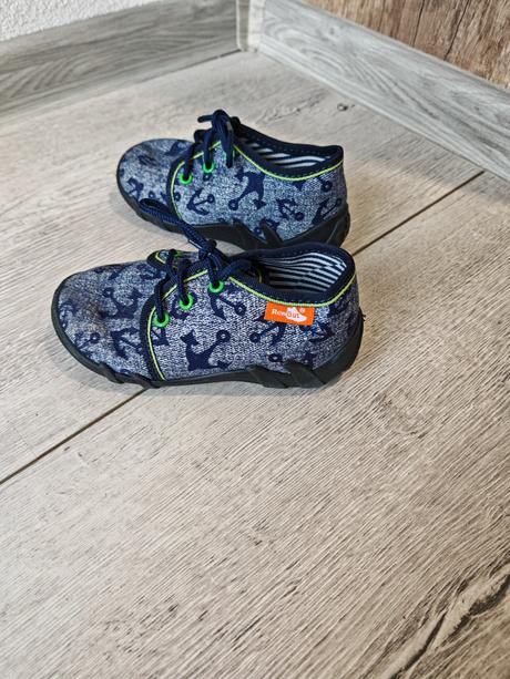 Chlapčenské papučky, ren but,24