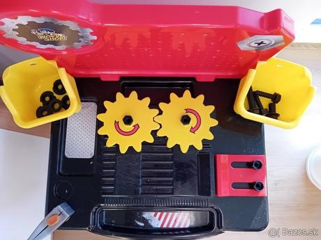 Detský stolík s náradím, 