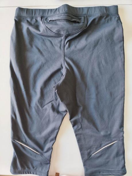 Športové nohavice, 42