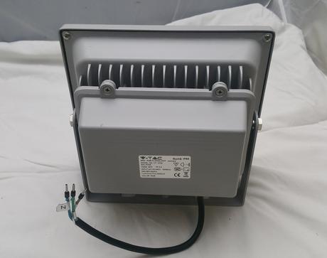 Led farebný rgb vonkajší reflektor 30w s diaľkovým, 