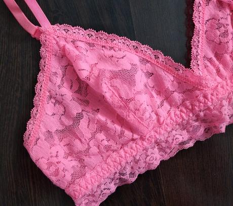 Čipkovaná braletka/nevystužená podprsenka, 164