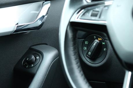 Škoda octavia combi 2.0 tdi style - bratislava, škoda