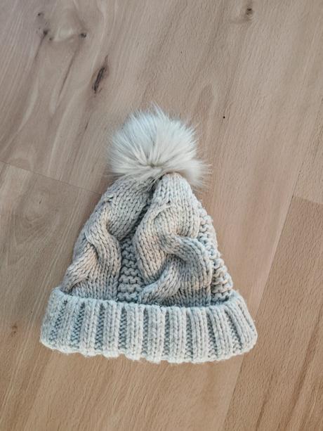 Bledosiva tepla zimná čiapka, 