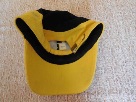 Žlto-čierna šiltovka, 158