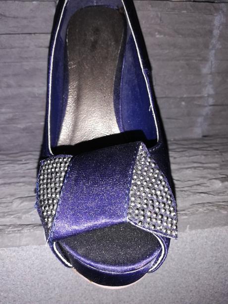 Spoločenské topánky aftershock, 36