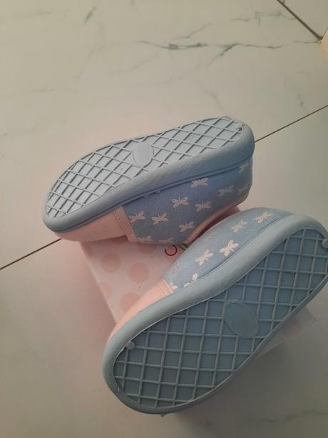 Papučky, cupcake,25