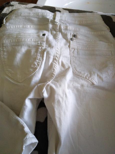 Biele kratasy, takko,38