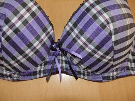 Fialova podprsenka, 80a