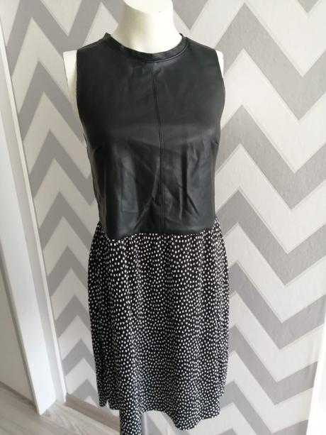 Čierne koženkové šaty č. xs/s, s