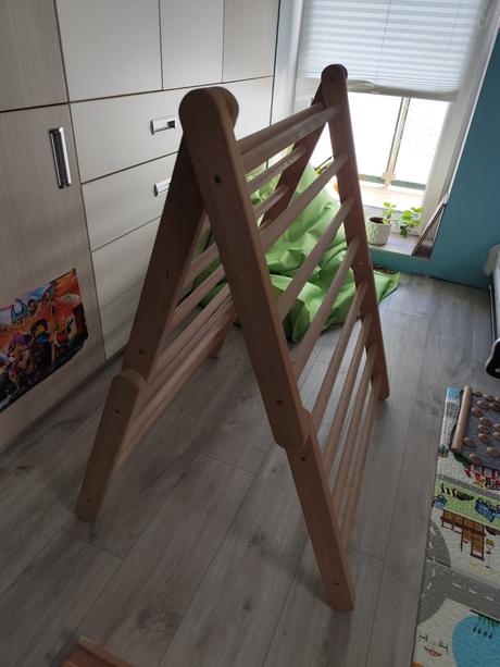 Štvorhranný piklerovej trojuholník+šmýkačka,