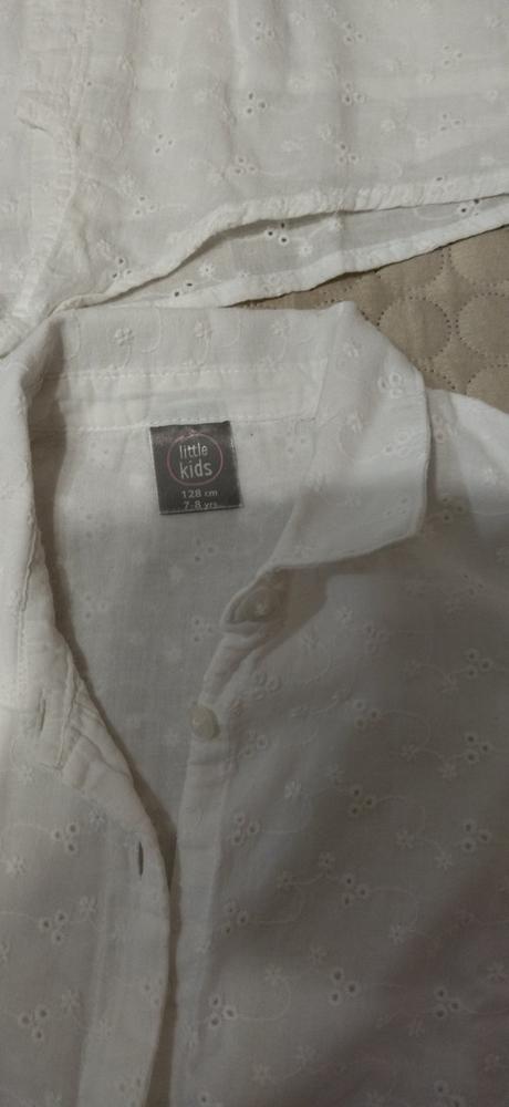 Biele blúzky pre dvojičky, 122