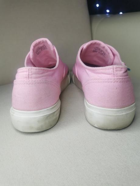 Ružové tenisky, 38