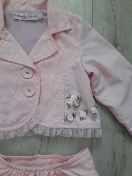 Bolerko a suknička, 92