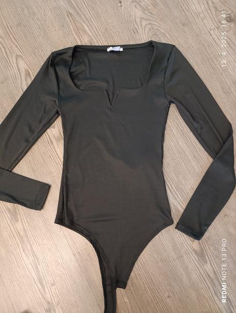 Cierne body s dlhym rukavom, s