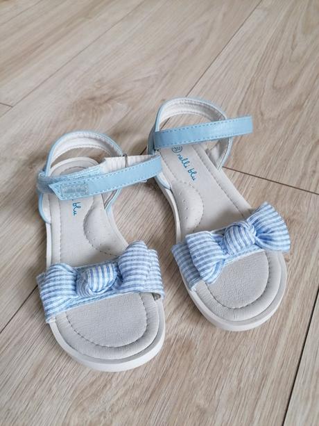 Sandálky, 30