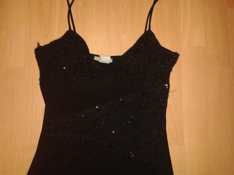 Cierne saty na ramienka, s