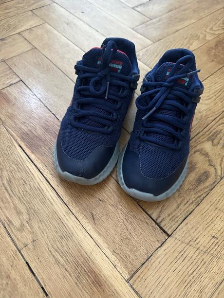 Predám tenisky skechers waterproof , veľkosť 33, skechers,33