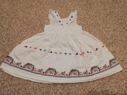 Biele vyšívané satky, next,98