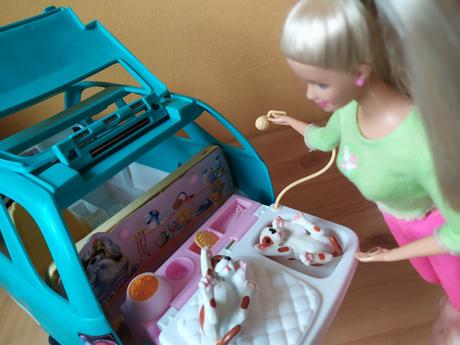 Barbie kennel care set, 
