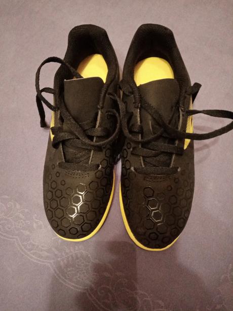 Tenisky halovky, umbro,34