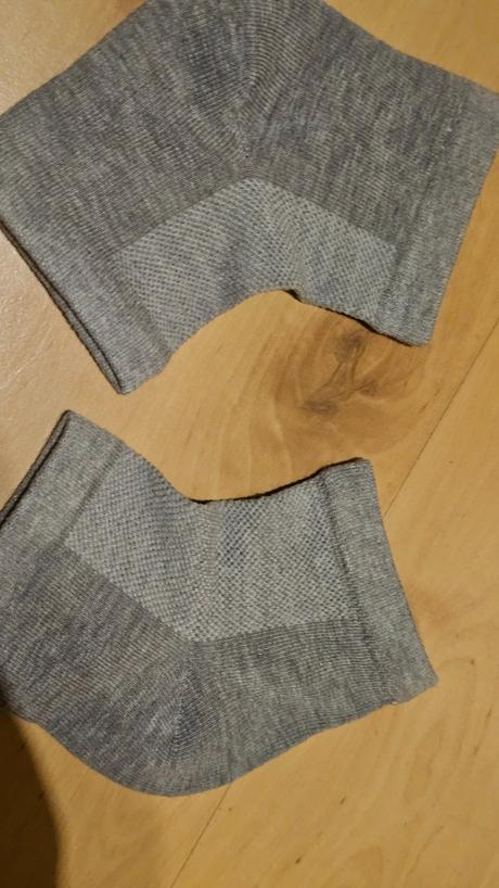 Krojené ponožky do topanok s holými špicmi,