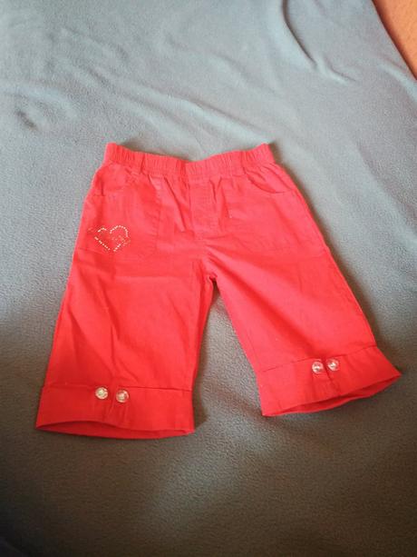 Krasne tristvrtove nohavice, 104