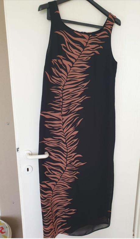 Spoločenske šaty, 44