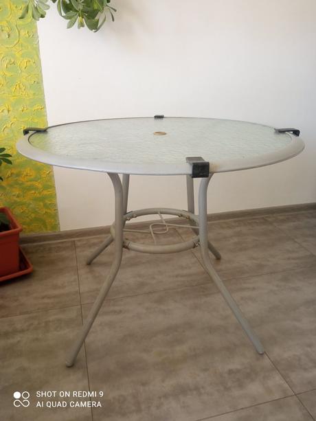 Stôl sklenený záhradný 93 cm, 