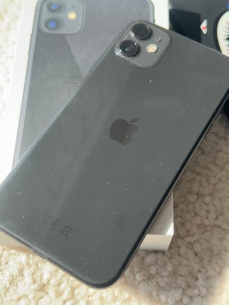 Predám i phone 11, apple