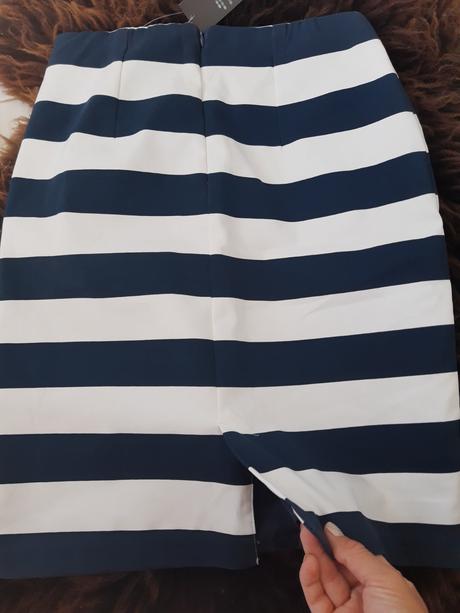 Dámska puzdrová pásikavá sukňa, esmara,36