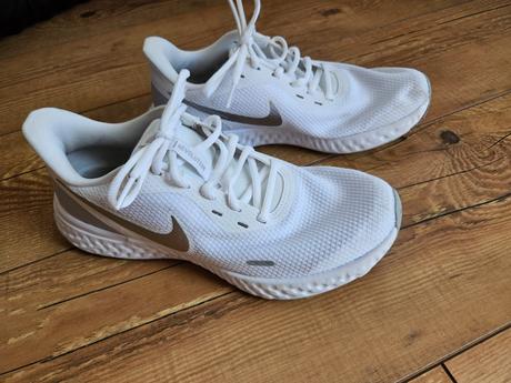 Predám tenisky nike 40,5, nike,40