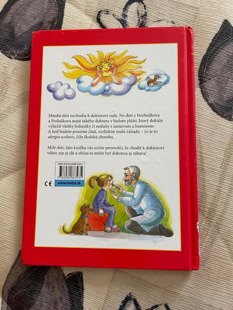 Kniha- usmiate rozpravky z bieleho plasta, 