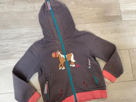 Mikinka s koníkom, 128
