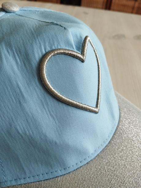 Šiltovka srdce, s