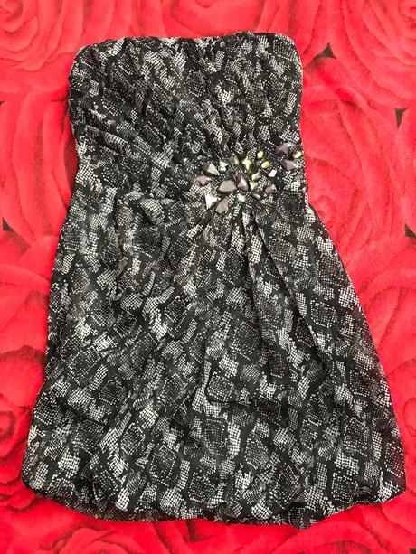 Mini šaty s hadím vzorom, m