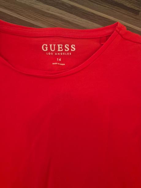 Guess červený cropp top, guess,s