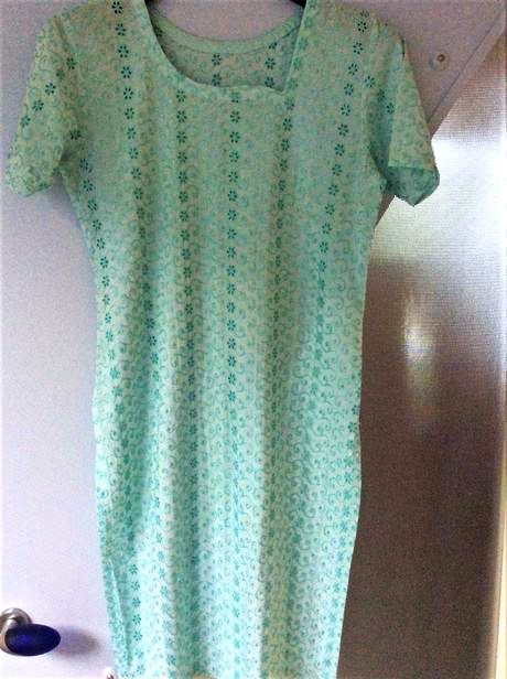 Batistové madeirové šaty, m