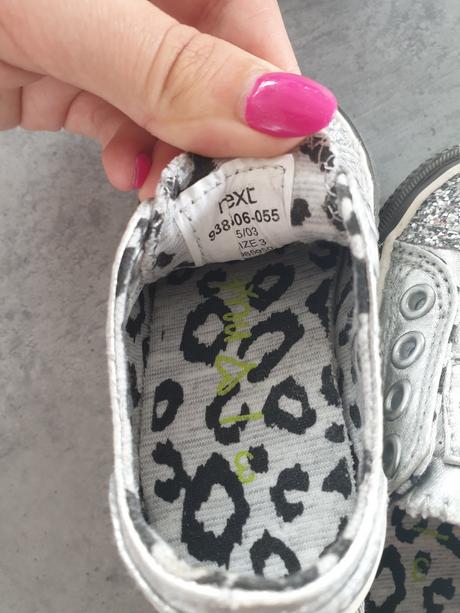 Tenisky next, next,19